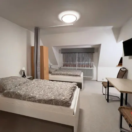 Schoene Und Geraeumige Monteurwohnung Apartment